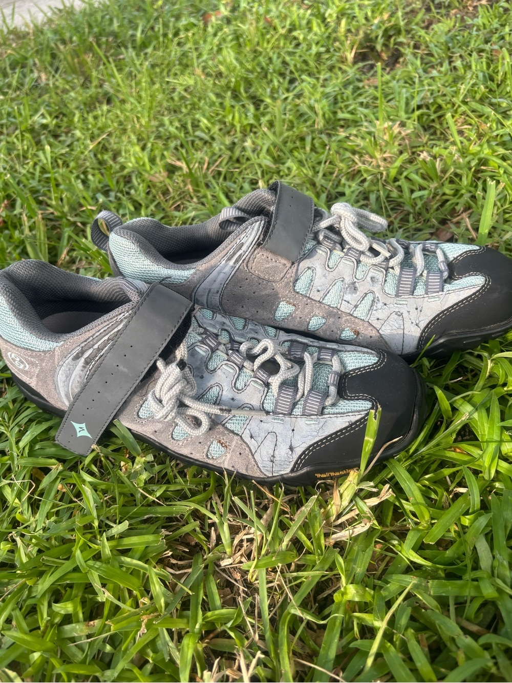 Women’s Size 10 Light Blue Bike Shoes Sneakers